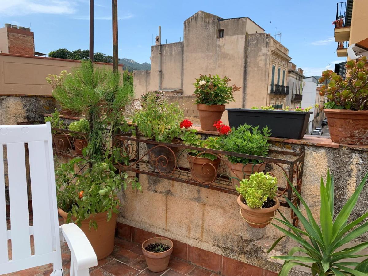 Notaria-Apartamento Y Estudio En Casco Antiguo, Al Lado De Playa, Rambla Y Monasterio, Con Acceso A Terraza Ajardinada Apartamento Sant Feliu de Guixols Exterior foto