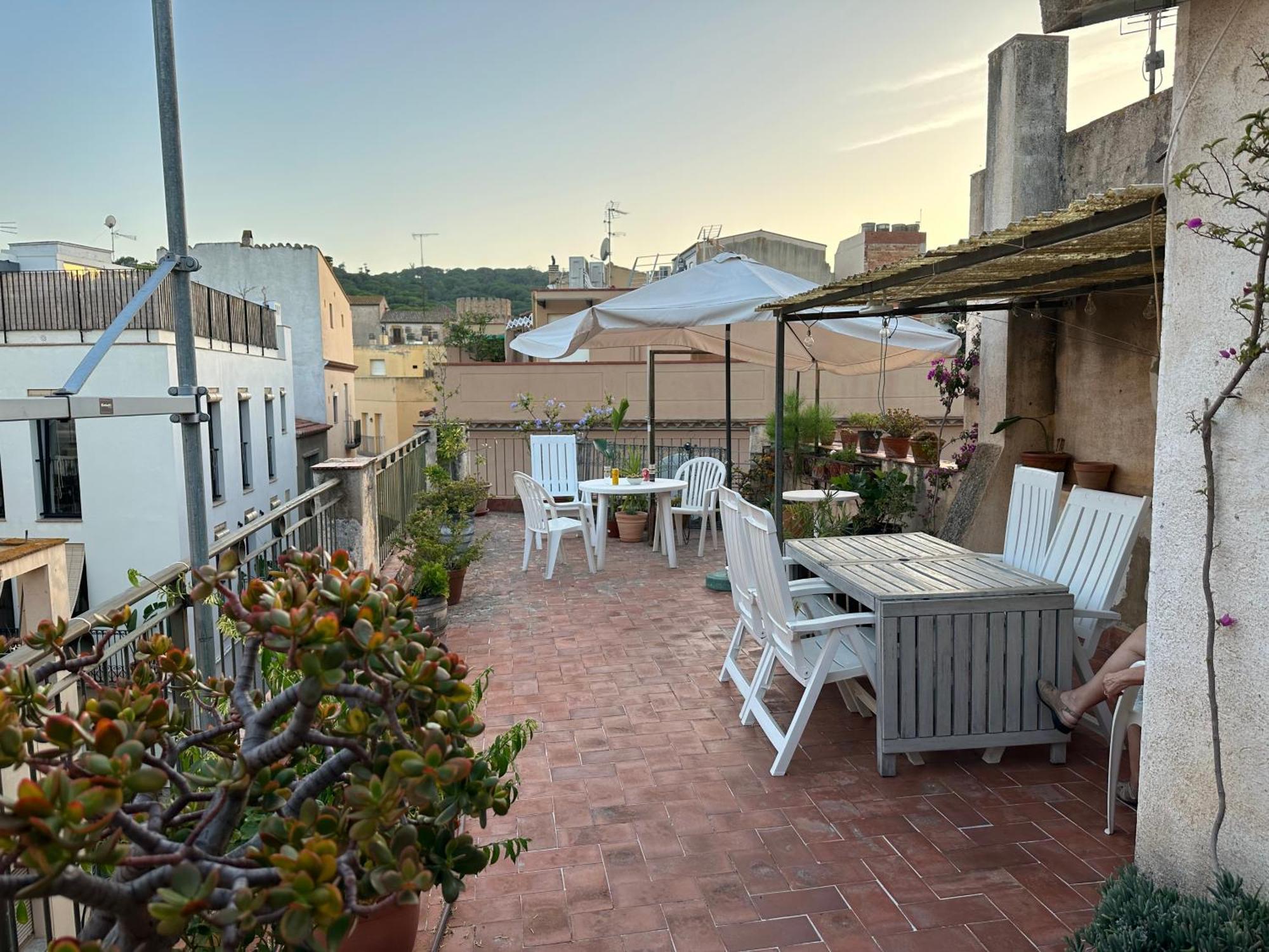 Notaria-Apartamento Y Estudio En Casco Antiguo, Al Lado De Playa, Rambla Y Monasterio, Con Acceso A Terraza Ajardinada Apartamento Sant Feliu de Guixols Exterior foto